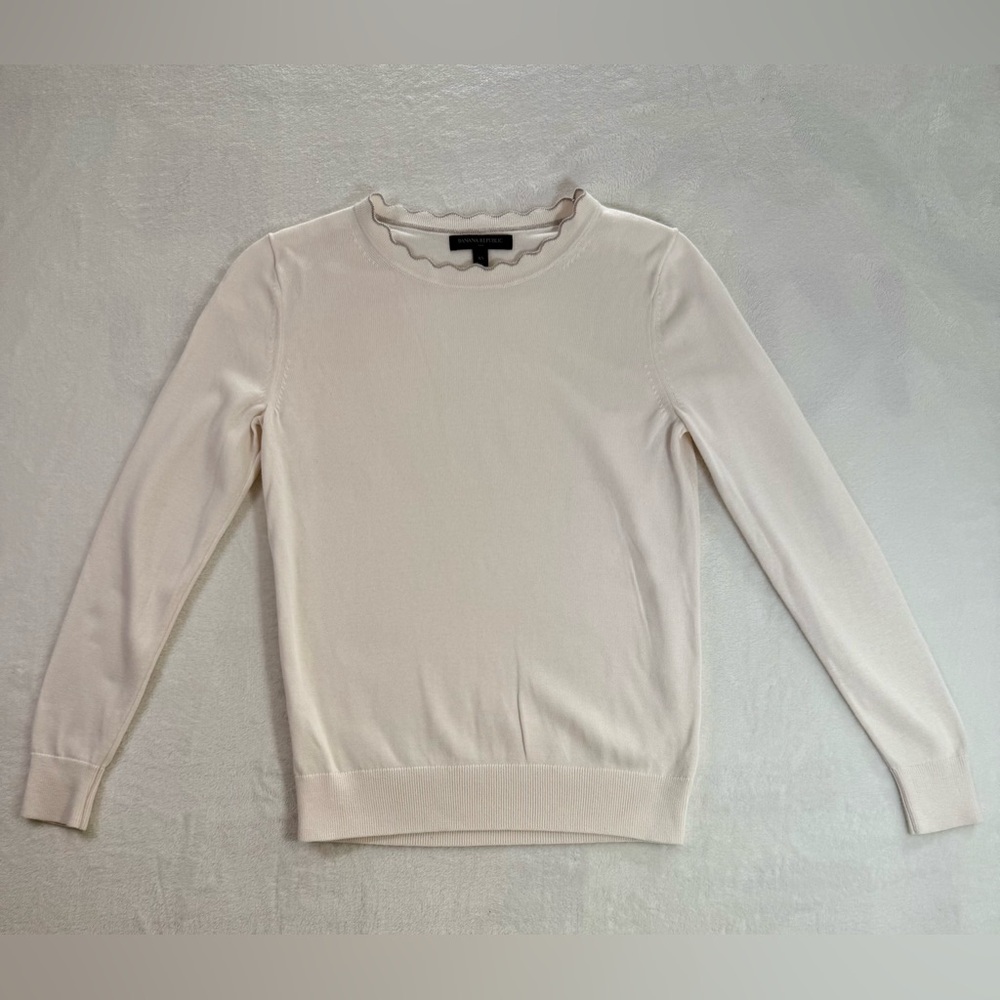 Banana Republic Cream Sweater Scalloped Edge Collar Women’s Size XS